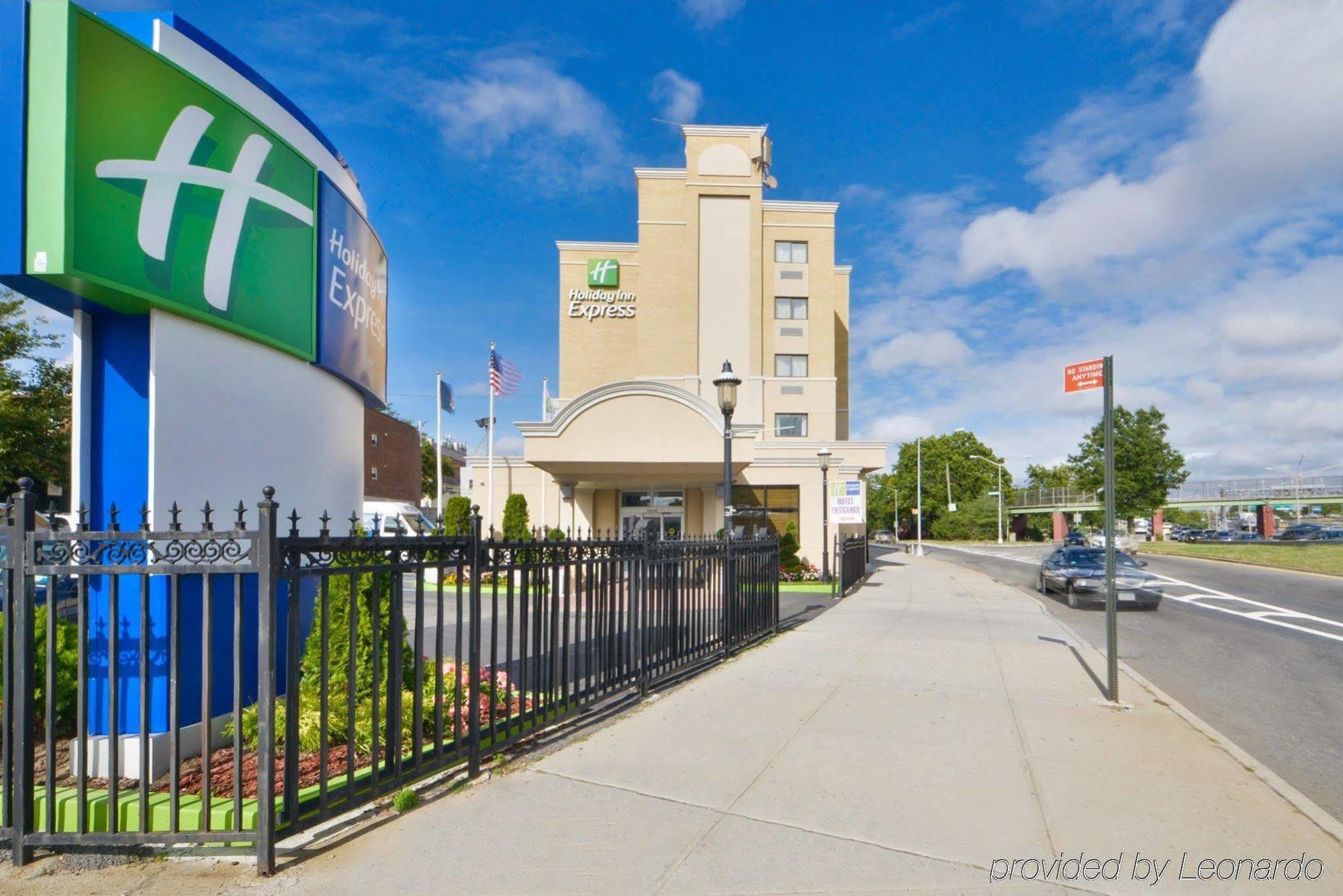 Holiday Inn Express Laguardia Airport, An Ihg Hotel New York Exterior foto