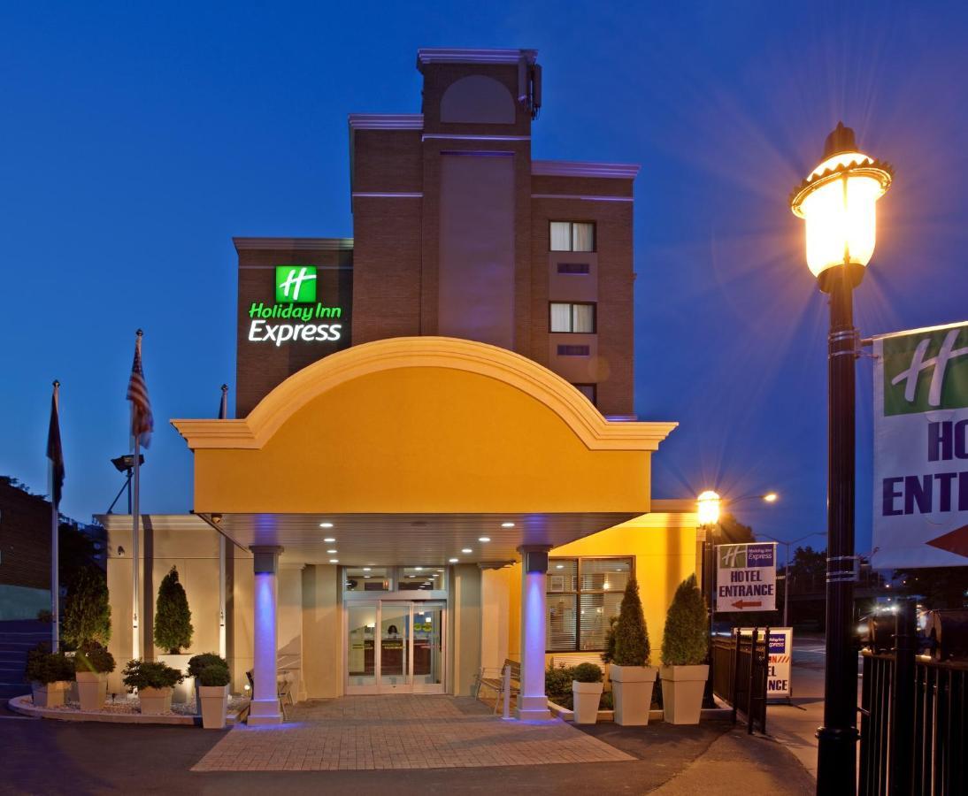 Holiday Inn Express Laguardia Airport, An Ihg Hotel New York Exterior foto